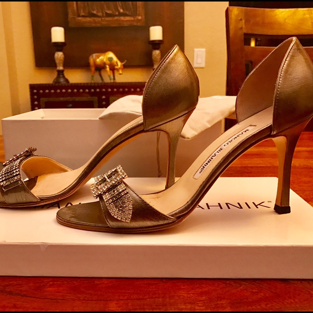 Gorgeous Manolo Blahnik peep toe heels 👠💃🏻